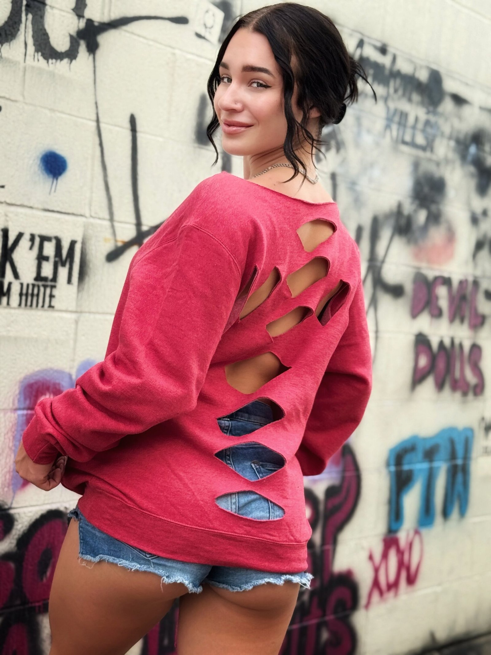 THE WAR ROAD RASH DIAMOND CROSS WIDENECK RED SWEATSHIRT